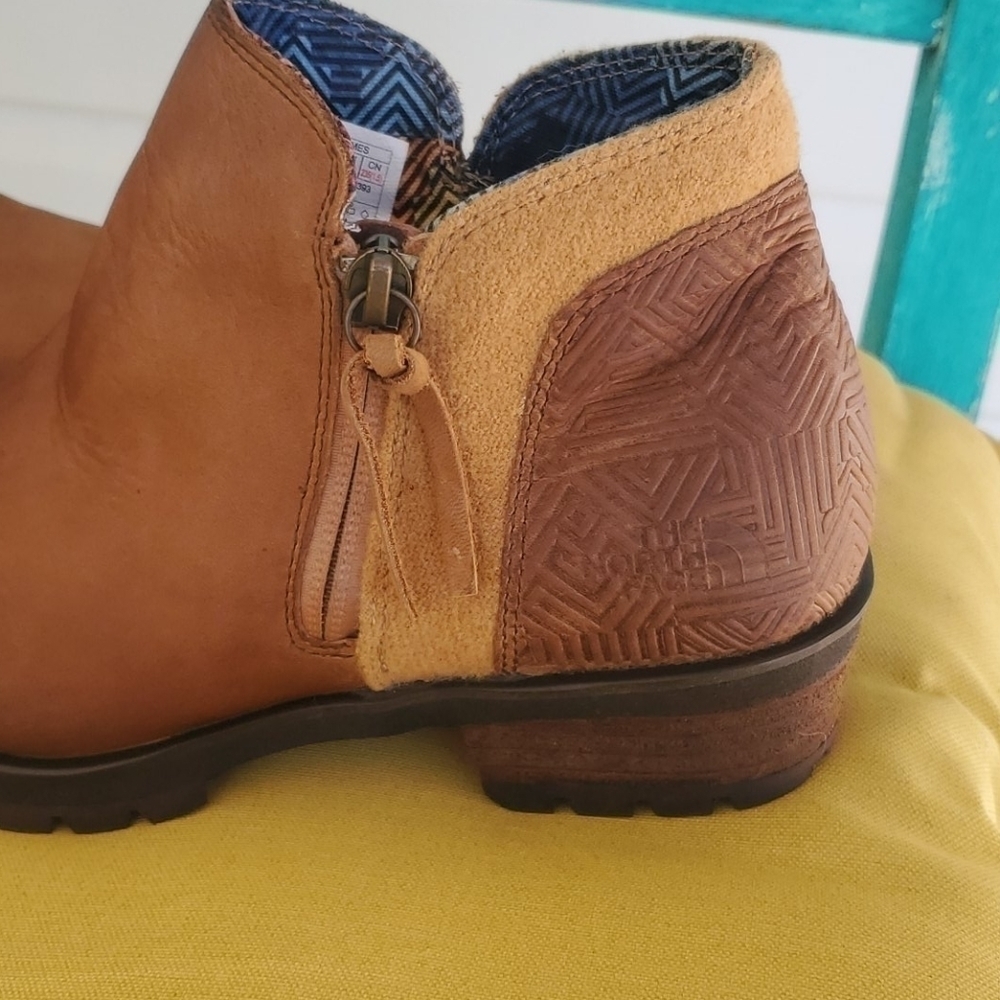 Womens North Face Bridgeton Booties Sz 6.5 - Picture 3 of 9